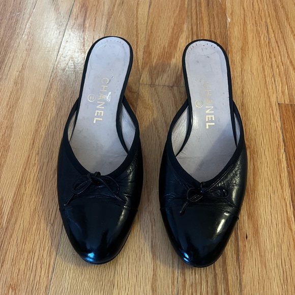 Chanel Mules / Heeled Flats 39.5 - Picture 4 of 7